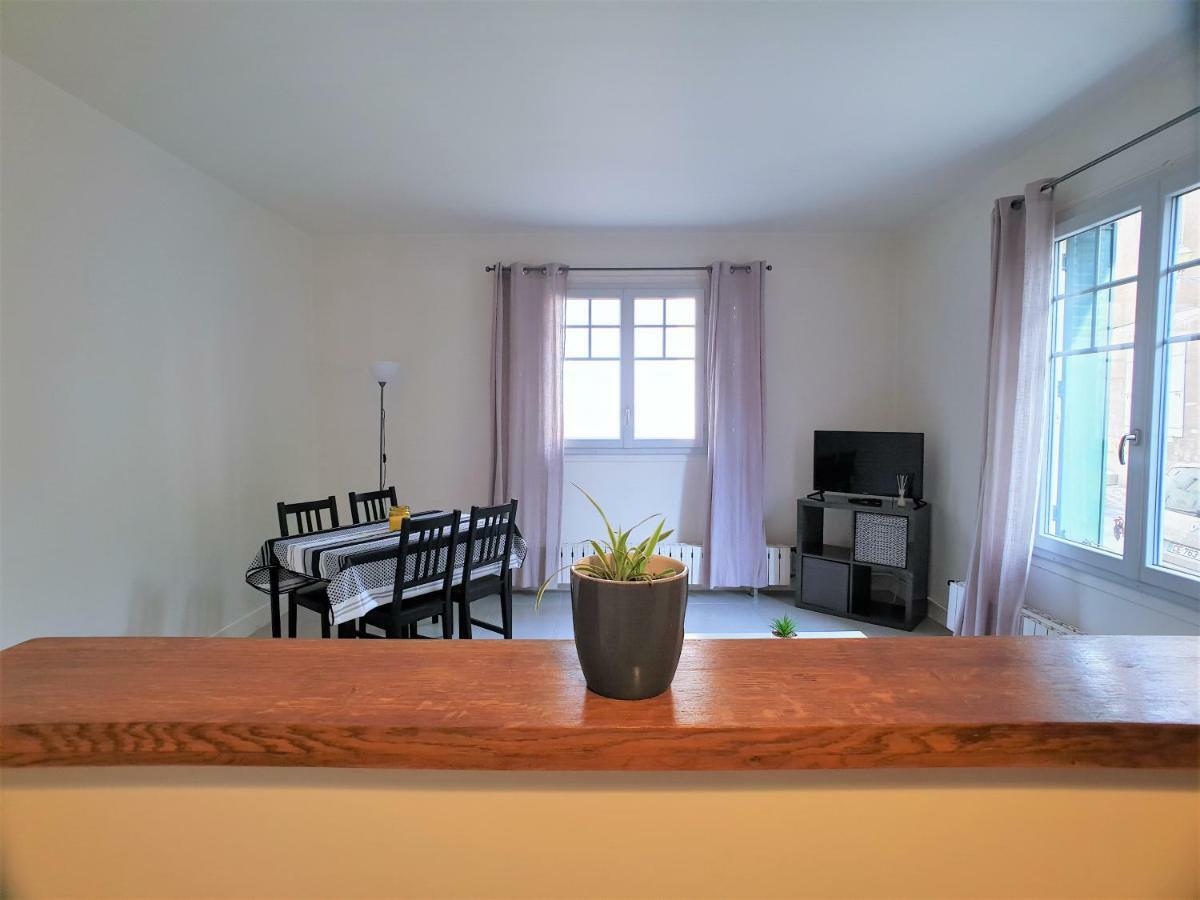 Au 36, Les Apparts Hotel Joigny Bagian luar foto