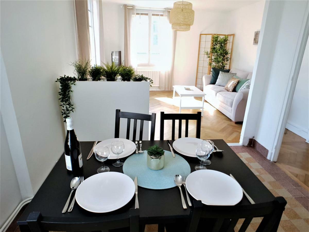 Au 36, Les Apparts Hotel Joigny Bagian luar foto